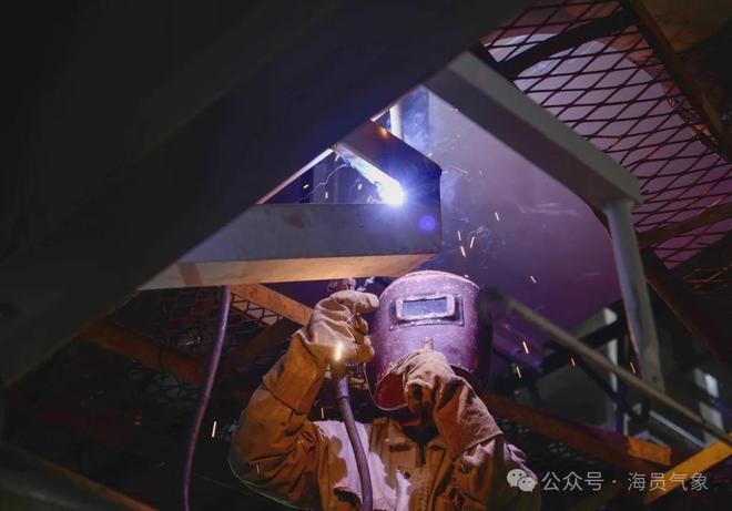 远水难解近渴——韩国造船业寄望人形机器人缓解造船工人短缺难题(图2)
