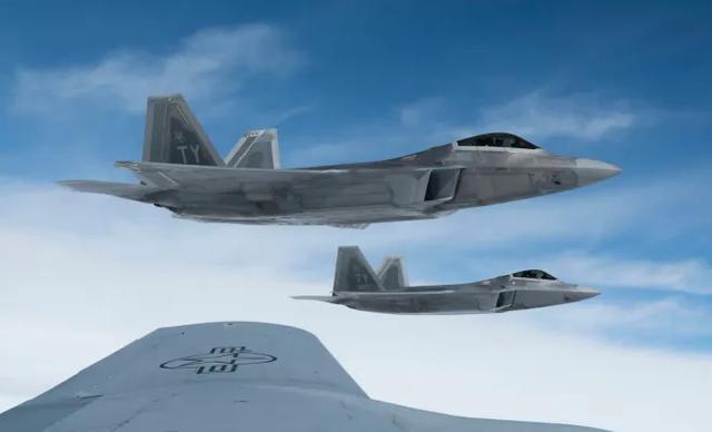 PPT六代机更新了！F-47官宣作战半径可达1000海里以上(图4)