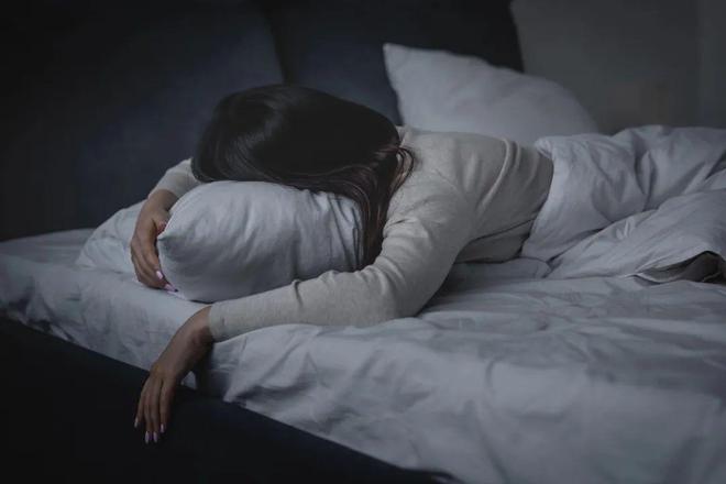 一夜不睡大脑瞬间衰老1~2岁！这个方法可以逆转很多人还不知道(图1)