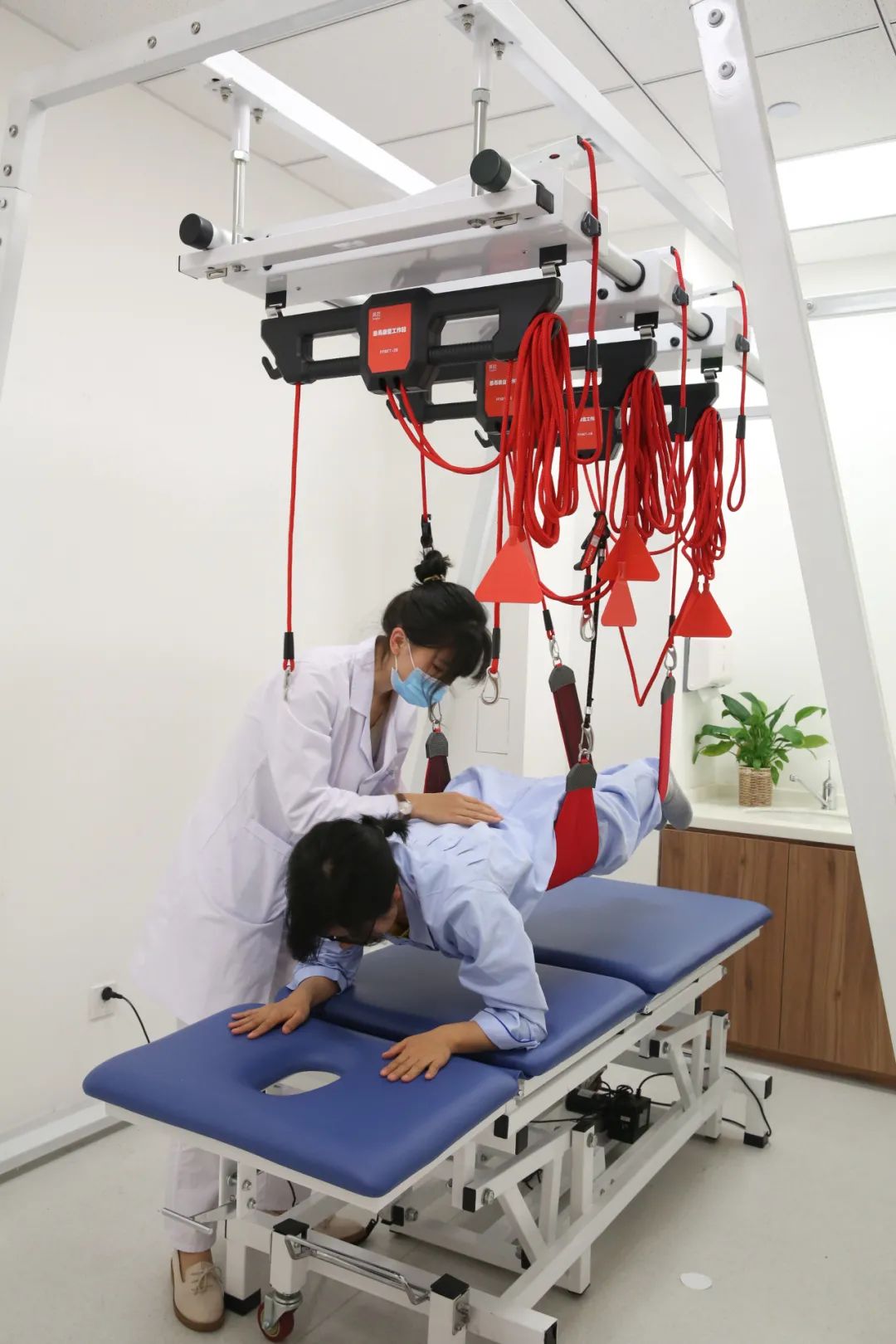 破纪录的人选了辆能偷个懒的车：丰配友与风神L8(图1)